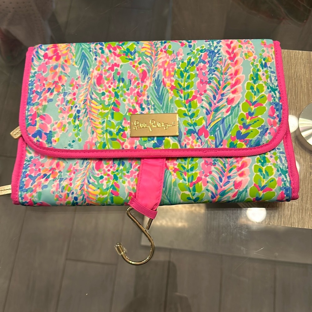 Lilly Pulitzer catch the wave toiletry bag GUC